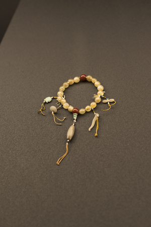 TAIPEI, TAIWAN - December 14 : Antiques are displayed in Taipei's National Palace Museum on December 14, 2016 in Taipei, Taiwan, Asia.のeditorial素材