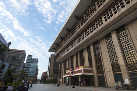 Taipei, Taiwan - 9 January 2017:People Morning City life in Taipeiのeditorial素材