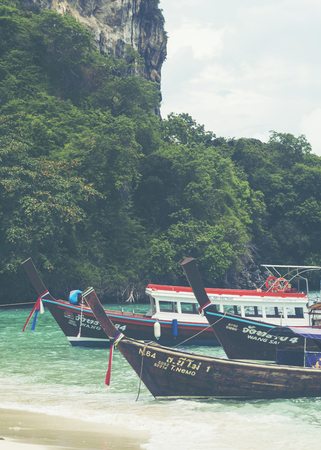 KRABI,THAILAND - April 14, 2017: Tourists enjoying the beautiful miracle beach & crystal clear water at Koh Kai, Koh Tub & Koh Mor, Krabi, Thaiandのeditorial素材