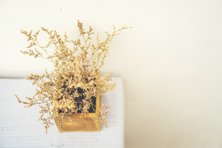 vintage flower in cafeの写真素材