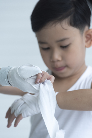 Boys are preparing to learn Muay Thai sports.の写真素材