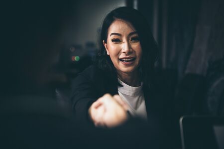 Business people shake hands Symbols of business cooperationの写真素材