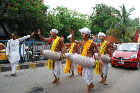 manipuri dancers performing during kolkata rathayatraのeditorial素材