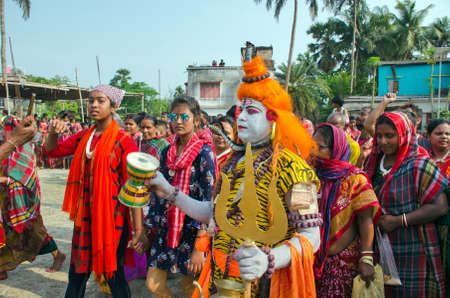 south 24 pargana bengal india on april 12th 2021:Gajan is a rural festival of Bengal. It is held at the end of the month of Chaitra in different parts of West Bengal.のeditorial素材