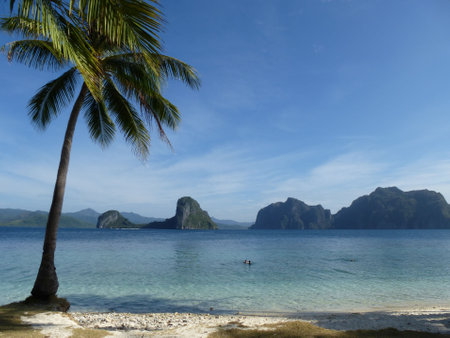 Swimming in paradise, Bacuit Archipelago, Philippinesの写真素材