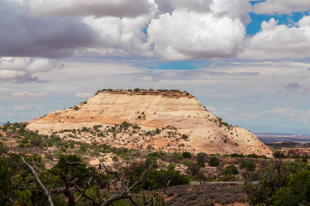 Scenic view of white sandstone summit Aztec Butte located in the Island in the Sky District of Canyonlands National Park, San Juan County, Utah, USA. Resembles the Pyramid of the Sun in Mexicoの写真素材