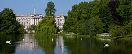 The beautiful view of Buckingham Palace from St. James's Park in London.のeditorial素材