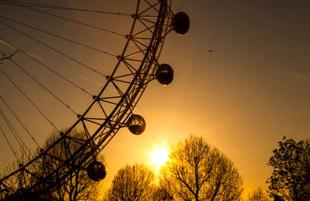 A view of the London Eye at Sunset.のeditorial素材