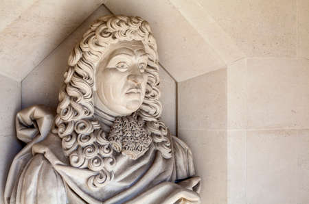 A sculpture of English naval administrator and Member of Parliament Samuel Pepys situated outside Guildhall Art Gallery in London.のeditorial素材