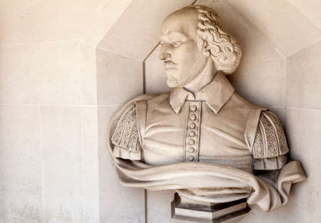 A sculpture of famous playwright William Shakespeare situated outside Guildhall Art Gallery in London.のeditorial素材