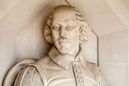 A sculpture of famous playwright William Shakespeare situated outside Guildhall Art Gallery in London.のeditorial素材