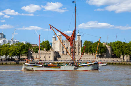 A Tall Ship sailing by the Tower of London on the River Thames.のeditorial素材