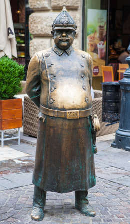 A statue of a Policeman situated along Zrinyi Utca in Budapest, Hungary.のeditorial素材