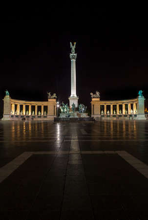 The historic Heroes Square in Budapest, Hungary.のeditorial素材
