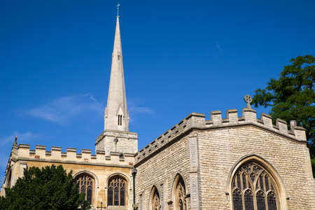 A view of Holy Trinity Church located on Market Street in Cambridge, UK.のeditorial素材