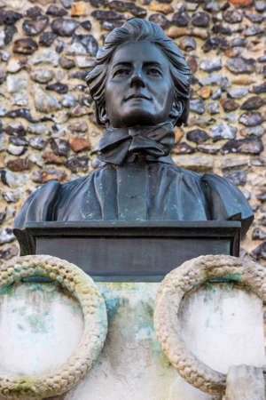 A monument dedicated to historic British nurse Edith Cavell in Norwich, UK.のeditorial素材