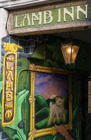 NORWICH, UK - JANUARY 17TH 2017: A view of the entrance to an alleyway that leads to the Lamb Inn public house in the historic city of Norwich, on 17th January 2017.のeditorial素材