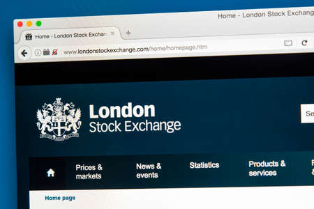 LONDON, UK - AUGUST 7TH 2017: The homepage of the official website for the London Stock Exchange, on 7th August 2017.のeditorial素材