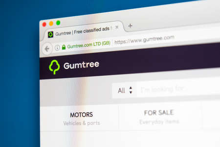 LONDON, UK - AUGUST 7TH 2017: The homepage of the website for Gumtree  - the British online classifieds and community website, on 7th August 2017.のeditorial素材