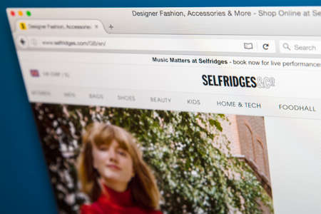 LONDON, UK - AUGUST 10TH 2017: The homepage of the official website for Selfridges, the high-end department store, on 10th August 2017.のeditorial素材