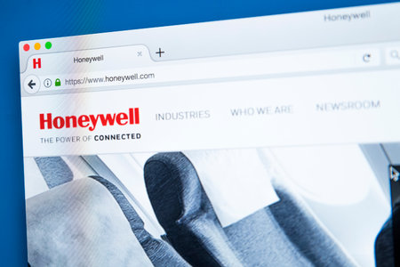 LONDON, UK - OCTOBER 25TH 2017: The homepage of the official website for Honeywell International Inc - an American company that produces commercial and consumer products, on 25th October 2017.のeditorial素材