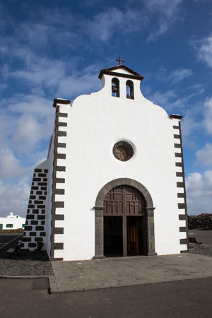 The chapel of La Ermita de Los Dolores located in the municipality of Tinajo in Lanzarote, Spain.  Ermita de Los Dolores is the patron saint of the people of Lanzarote.の写真素材