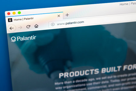 LONDON, UK - MARCH 29TH 2018: The homepage of the official website for Palantir Technologies - the private American software and services company, on 29th March 2018.のeditorial素材