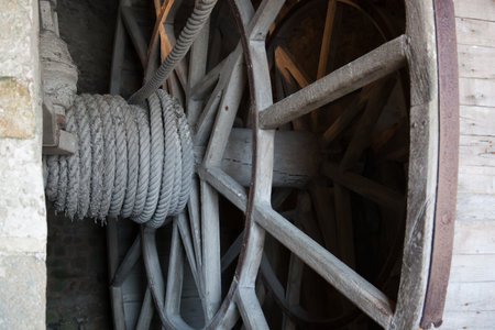Big wheel and rope
