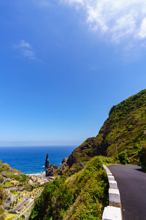 Dramatic rocks on coast of Madeira - Portugalの写真素材