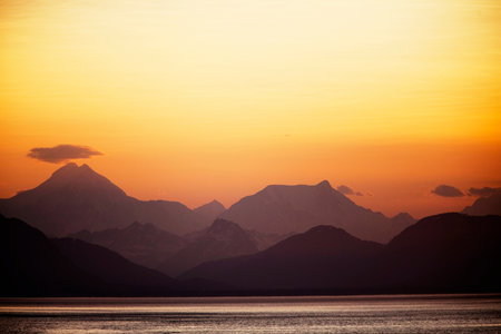 Alaskan Mountain Sunsetの写真素材