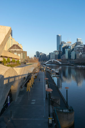 MELBOURNE, AUSTRALIA - 28 June 2020: An empty South Bank in Melbourne during the coronavirus pandemic in Australiaのeditorial素材