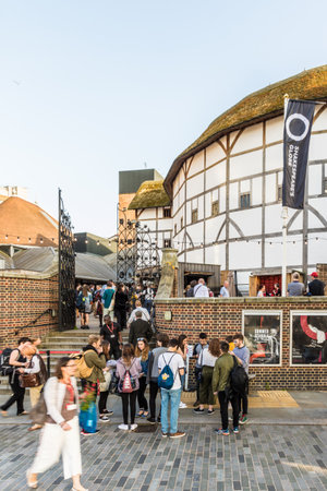 London. June 2018. A view of people outside the shakespere globe theatre in London.のeditorial素材