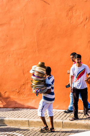 Cartagena, Colombia. march 2018. A typical view of a street hat seller in Cartagena Colombiaのeditorial素材