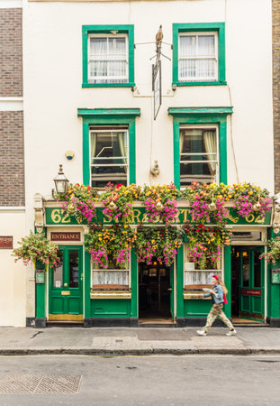 London. September 2018. A view of a typical pub The Star and Garter in Soho in Londonのeditorial素材