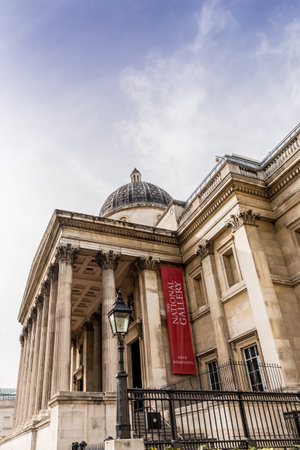 London. September 2018. A view of the National Gallery in Trafalgar square in Londonのeditorial素材