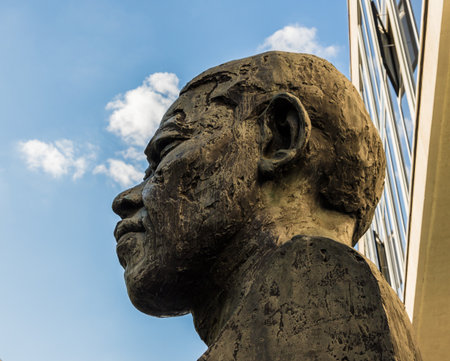 London. September 2018. A view of a statue of nelson Mandela on the South Bank in Londonのeditorial素材