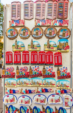 London October 2018. A view of souvenirs for sale in Londonのeditorial素材