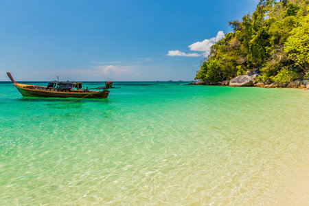 February 2019. Ko Rawi Thailand. A view of Ko Rawi in Tarutao national marine park in Thailandのeditorial素材