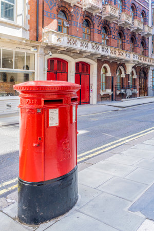 June 2020. London. A red post box in St James, London,England, UK Europeの写真素材