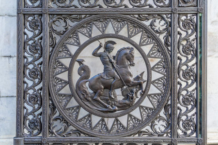 July 2020. London. Marble Arch gate detail, London, England United Kingdom Europeのeditorial素材