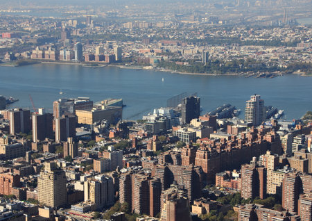 Hudson River with Skyline View of Manhattan New York in Aerial Perspectiveのeditorial素材