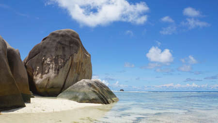 anse source d'argent on la digueの写真素材