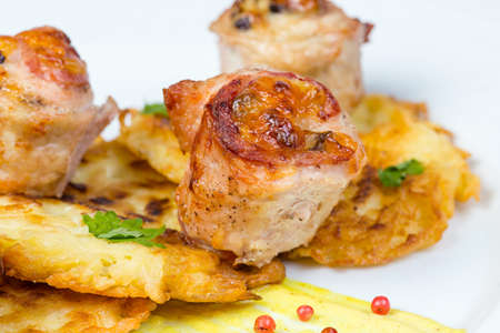 Meat roses with potato pancakes