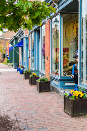 Downtown Easton during high Autumn Color in Marylandのeditorial素材