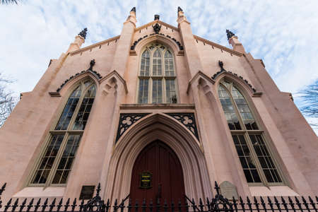 Historic Downtown Charleston South Carolina on a Warm Dayのeditorial素材