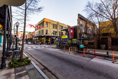 Historic Downtown Mobile, Alabama during a Warm Dayのeditorial素材