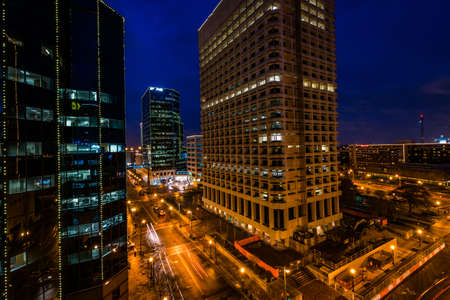 Norfolk, Virginia during a Warm Fall Nightのeditorial素材