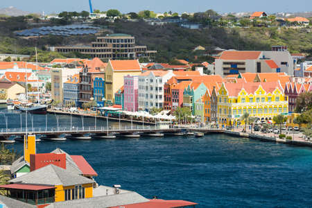 The Queen Emma Bridge is a pontoon bridge across St. Anna Bay in Curacaoのeditorial素材