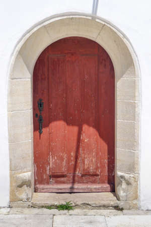 Old Red Arch Door in Sintra Portugalの写真素材