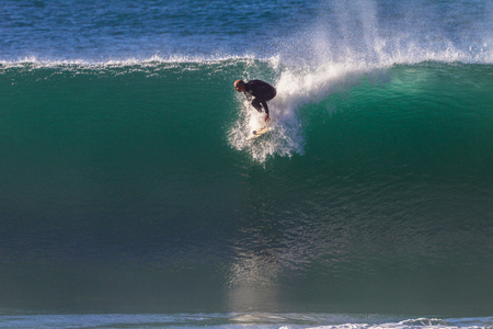 Surfing Caching Upright Wave